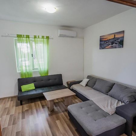 Vacation Home Ivan Kasic Extérieur photo